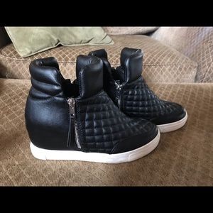 Steve Madden hidden wedge black sneakers